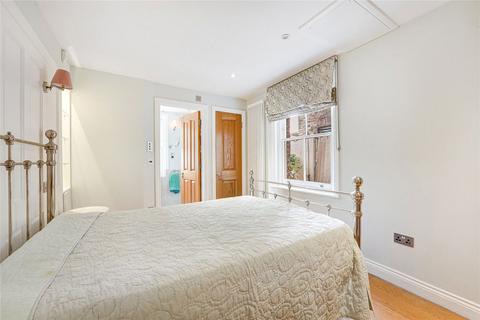 1 bedroom flat to rent, Bonnington Square, London SW8