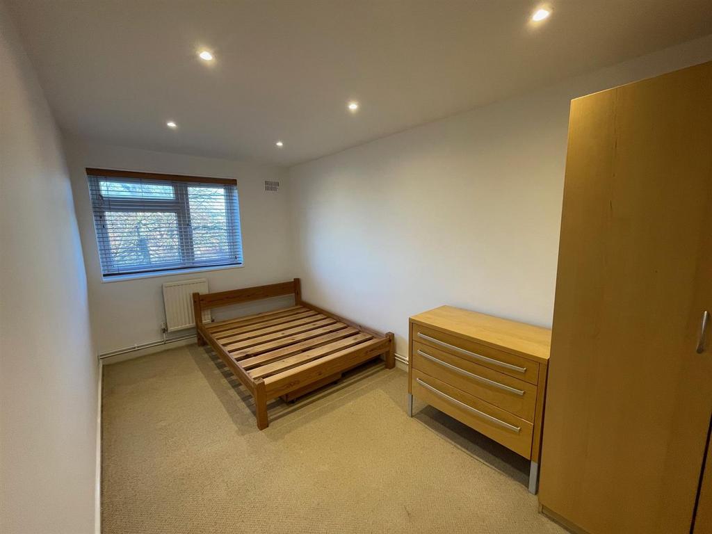 Bedroom 2..jpg