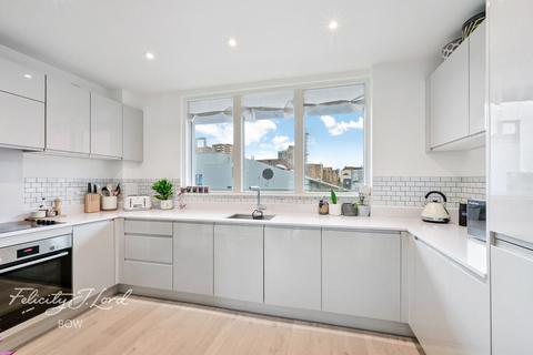 2 bedroom apartment for sale, Corsican Square, London, E3
