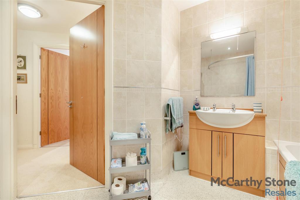 8672483-interior09.jpg
