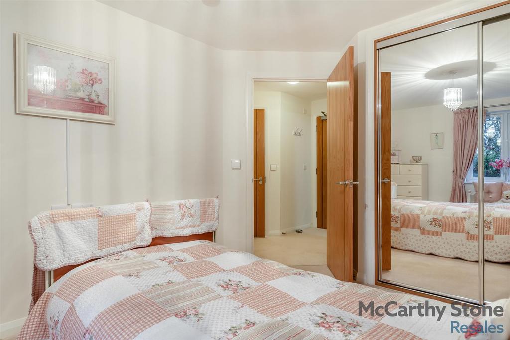 8672483-interior03.jpg