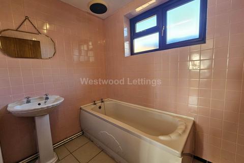 3 bedroom detached house to rent, Church Road, Brown Edge