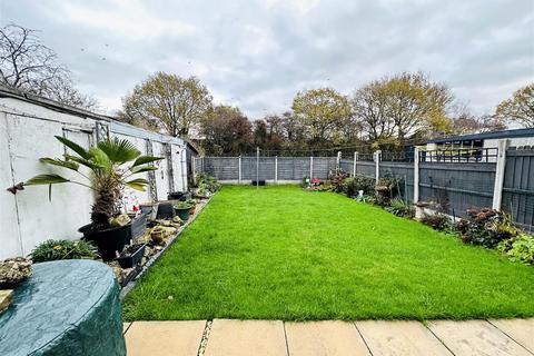 2 bedroom semi-detached house for sale, Ryedale Way, Selby