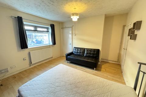 1 bedroom flat to rent, 54 Broom Street, ST1