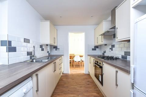 2 bedroom flat to rent, Hernes Close, Oxford, OX2