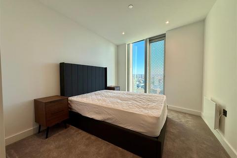 2 bedroom apartment to rent, Trinity Way, Manchester
