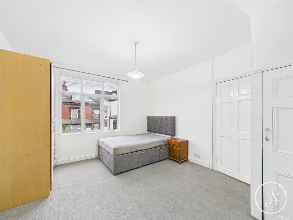 CAM02071 G0-PR0766-STILL007.jpg