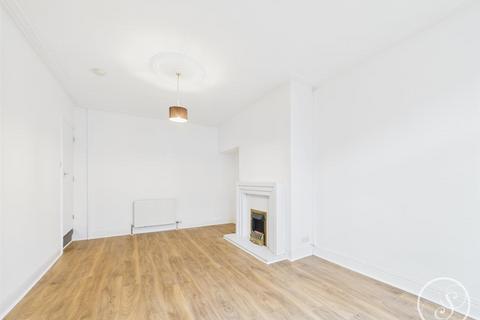 3 bedroom terraced house to rent, Luxor Avenue, Harehills, Leeds