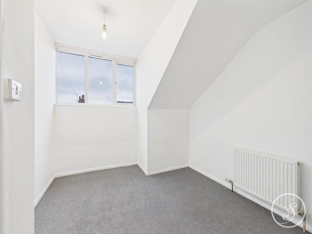 CAM02071 G0-PR0766-STILL015.jpg