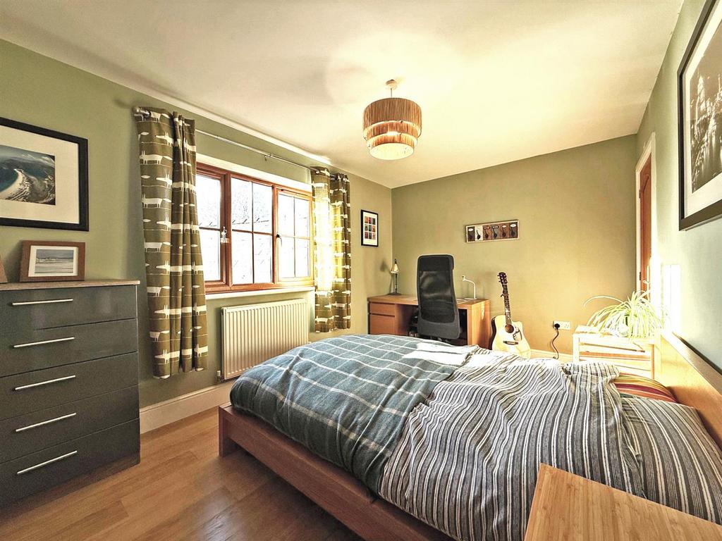 Thumbnail image5.jpg