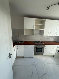 5 bedroom flat to rent, Canrobert Street, London E2