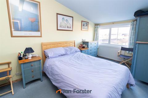 3 bedroom end of terrace house for sale, Hallington Mews, Newcastle Upon Tyne