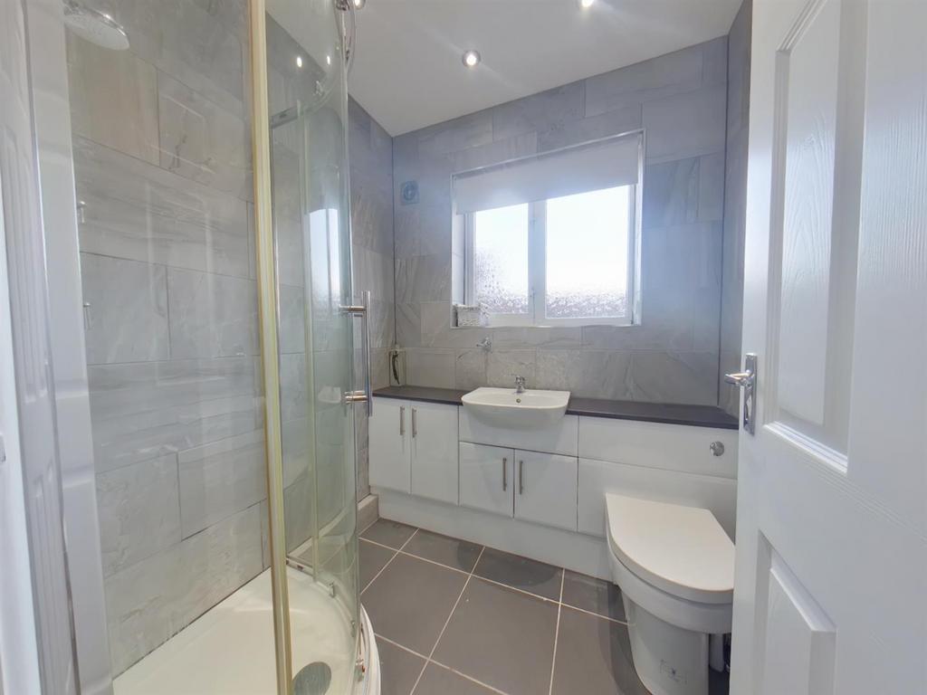 Shower Room (1).jpg