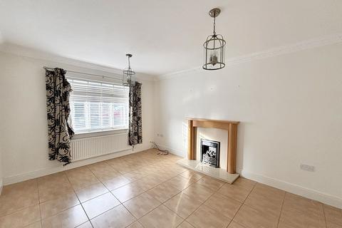4 bedroom semi-detached house for sale, Warkworth Woods, Gosforth, Newcastle upon Tyne, NE3 5RA