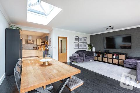 3 bedroom bungalow for sale, Burnway, Hornchurch, RM11