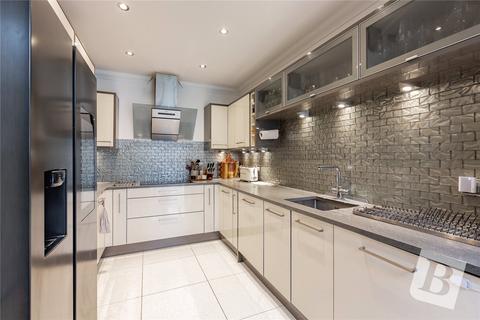 3 bedroom bungalow for sale, Burnway, Hornchurch, RM11