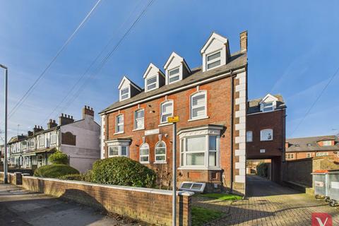 1 bedroom flat for sale, West Street, Dunstable LU6