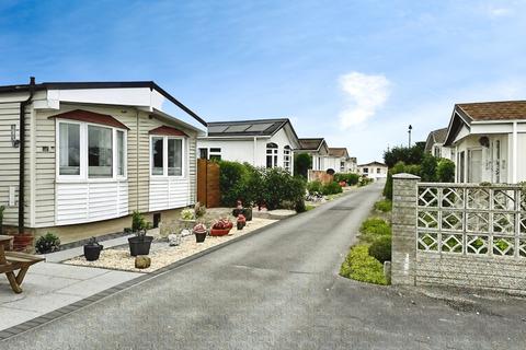 2 bedroom park home for sale, Lincoln, Lincolnshire, LN2