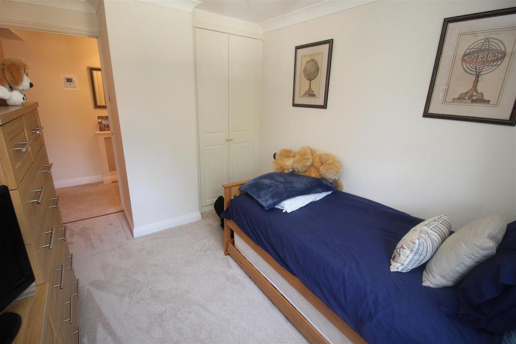 Bed 3 b.JPG