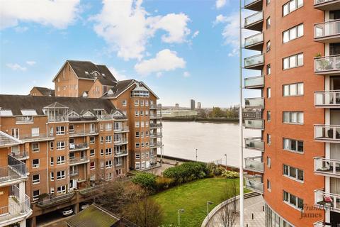2 bedroom flat for sale, Crews Street, London
