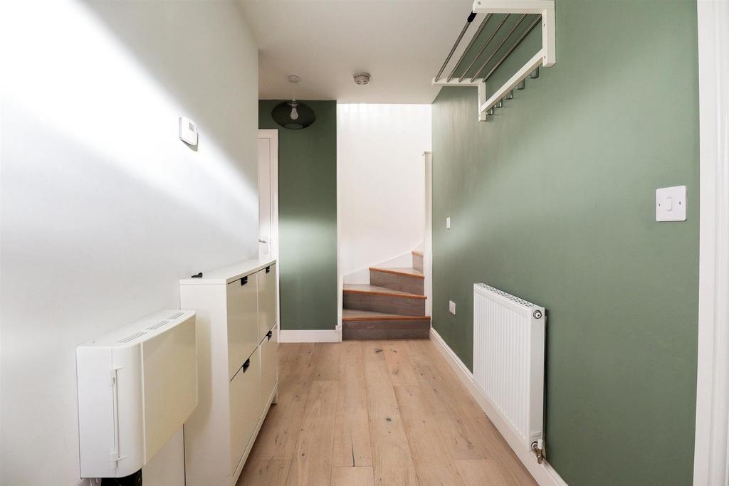 Entrance hall.jpg
