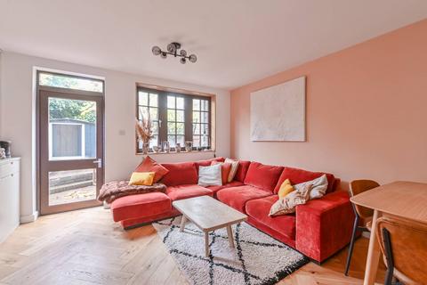 2 bedroom flat to rent, Liverpool Road, Islington, London, N7