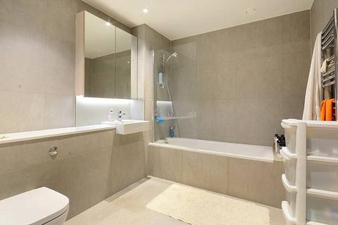 2 bedroom flat to rent, St Gabriel Walk, Elephant and Castle, London, SE1