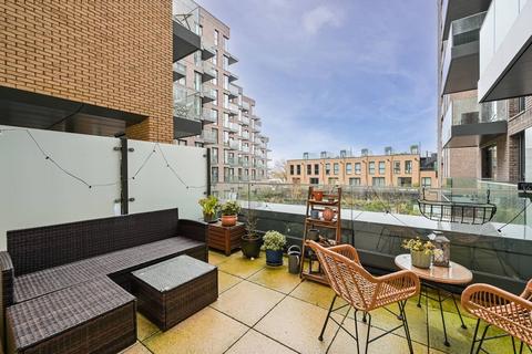 2 bedroom flat for sale, Woodberry Down, N4, Manor House, LONDON, N4
