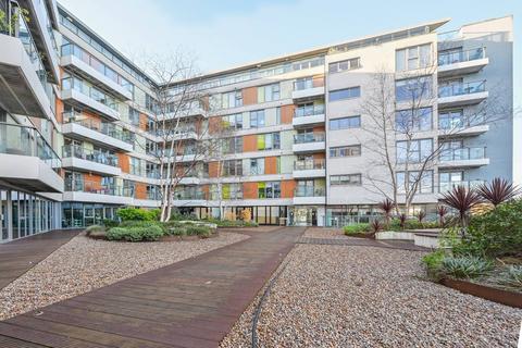 2 bedroom flat to rent, 419 Wick Lane, London E3