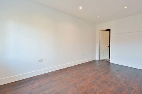 5 bedroom house to rent, Bowness Crescent, Kingston, London, SW15