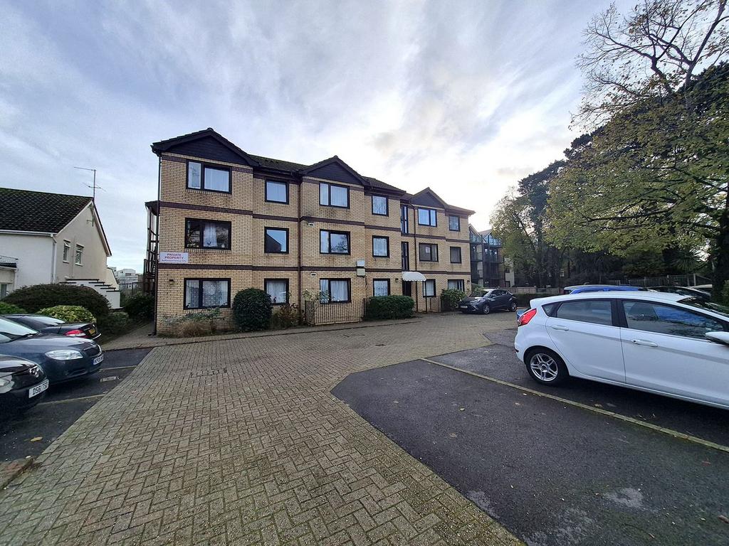 16 Madeira Road, Bournemouth, BH1