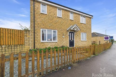 3 bedroom detached house for sale, Richmond Way, Hull HU7