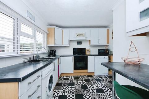 2 bedroom detached house for sale, Swanlow Drive, York YO23