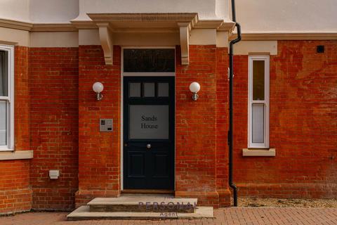 undefined, Redwood Drive, Epsom
