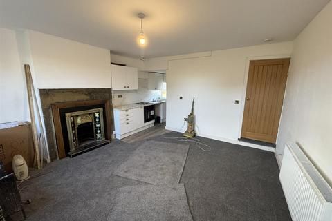 2 bedroom terraced house to rent, Rose Lynn Terrace, Bradford