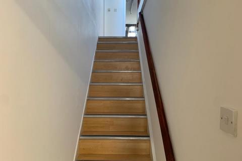 2 bedroom flat to rent, Pemberton Road, Haringey, N4