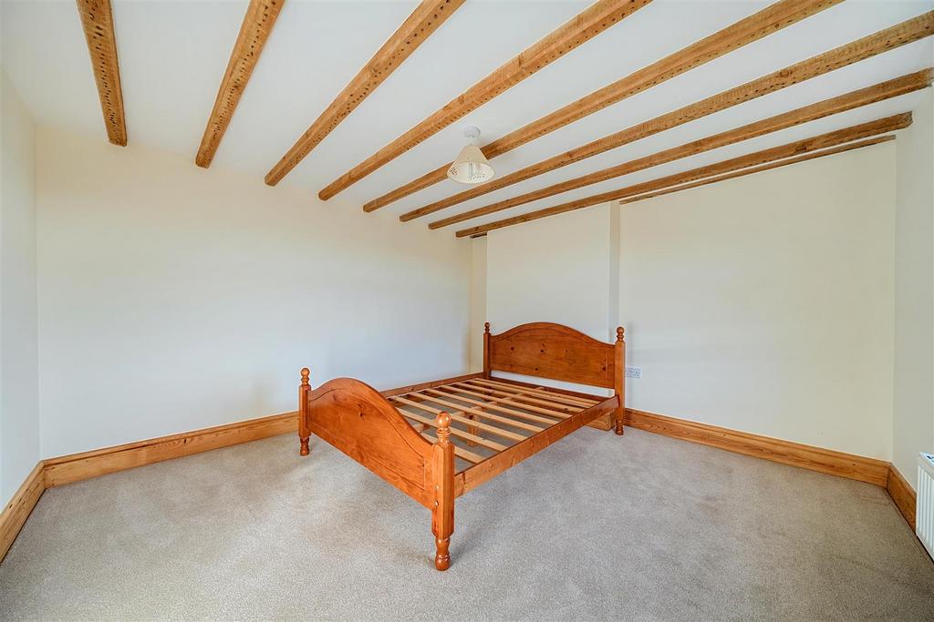 Bed 4.jpg