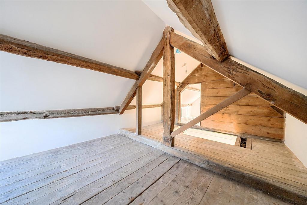 Attic 1.jpg