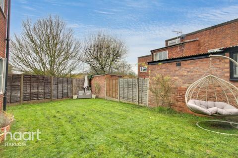2 bedroom end of terrace house for sale, Long Banks, Harlow