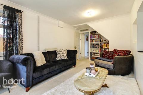 2 bedroom end of terrace house for sale, Long Banks, Harlow