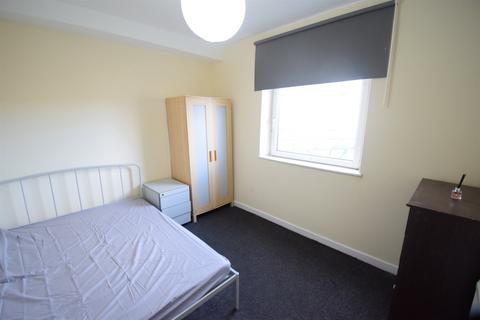 1 bedroom flat to rent, Penarth Road, Cardiff