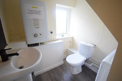 1 bedroom flat to rent, Penarth Road, Cardiff