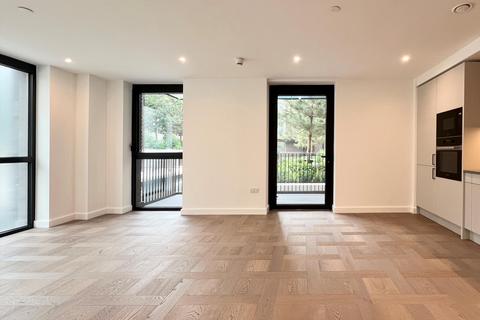 2 bedroom flat to rent, Boxwood Gardens, London, E1W.