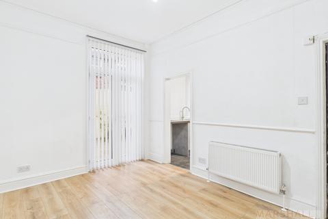 3 bedroom terraced house to rent, Esher Road, Liverpool, L6