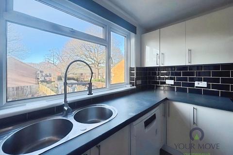 4 bedroom terraced house to rent, Reculver Walk, Kent ME15