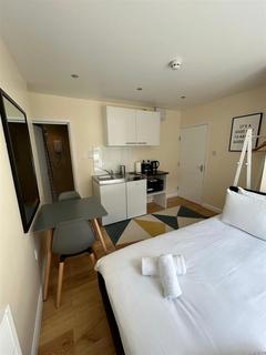 1 bedroom flat to rent, Belsize Road, London