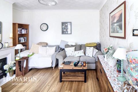2 bedroom semi-detached bungalow for sale, Elm Avenue, Bradwell