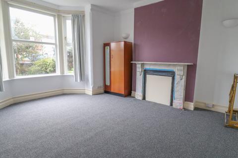 5 bedroom semi-detached house to rent, Gaywood Road, Kings Lynn