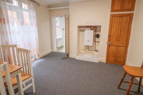 5 bedroom semi-detached house to rent, Gaywood Road, Kings Lynn