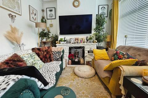 undefined, Mount Terrace, Bradford BD2